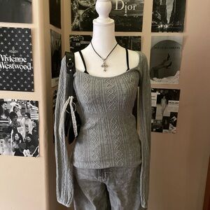Abercrombie & Fitch Gray Off-the-Shoulder Sweater
